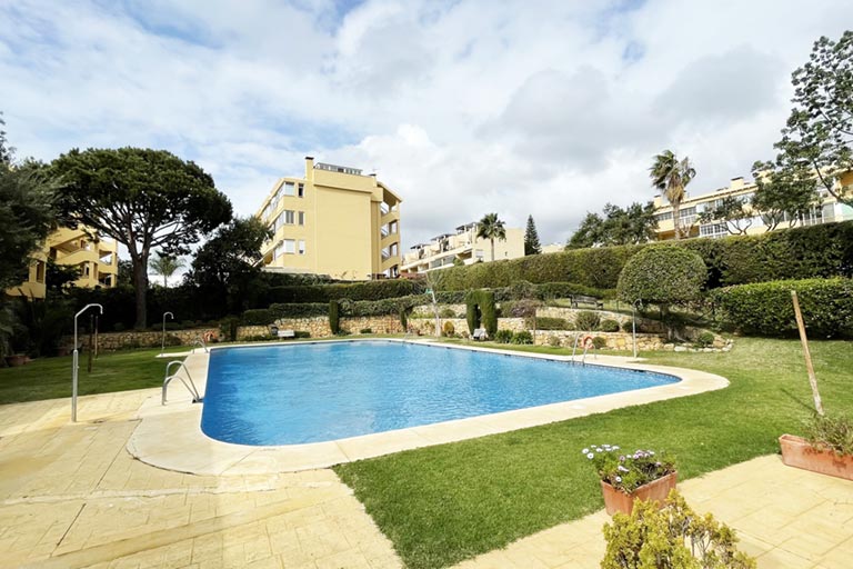 Ferienwohnung Marbella mit gemeinschaftlich genutztem Pool