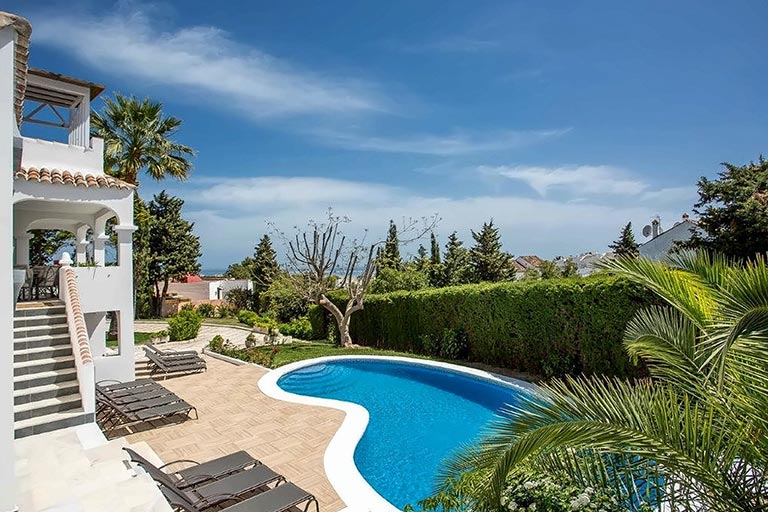 Villa en España con piscina privada
